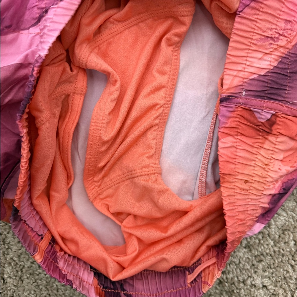 NWT Athleta printed mesh racer run shorts 4” in orange and pink size 1X - Picture 7 of 10